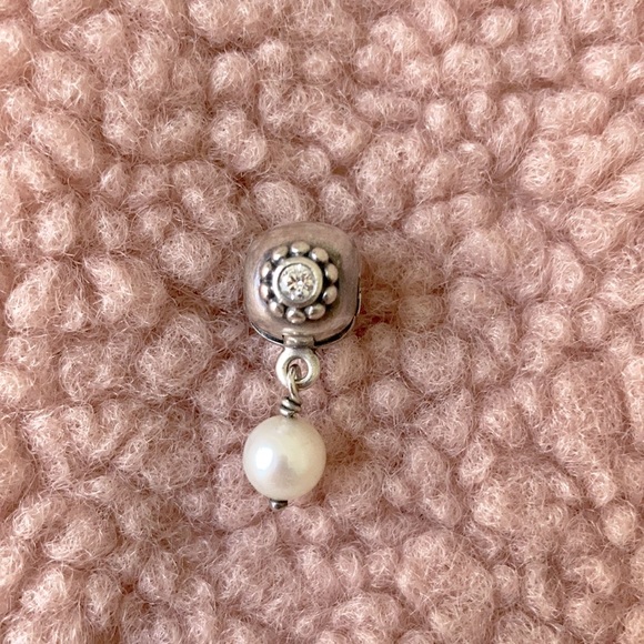 Pandora clip charm with pearl and zirconia - Picture 2 of 4